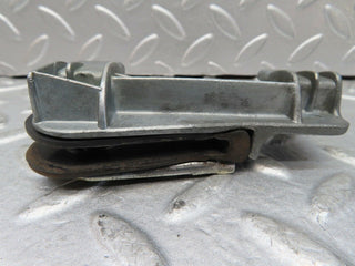 16928 Mercedes-Benz C123 280CE Coupe Door Glass Fixing Clip Left 1237250132