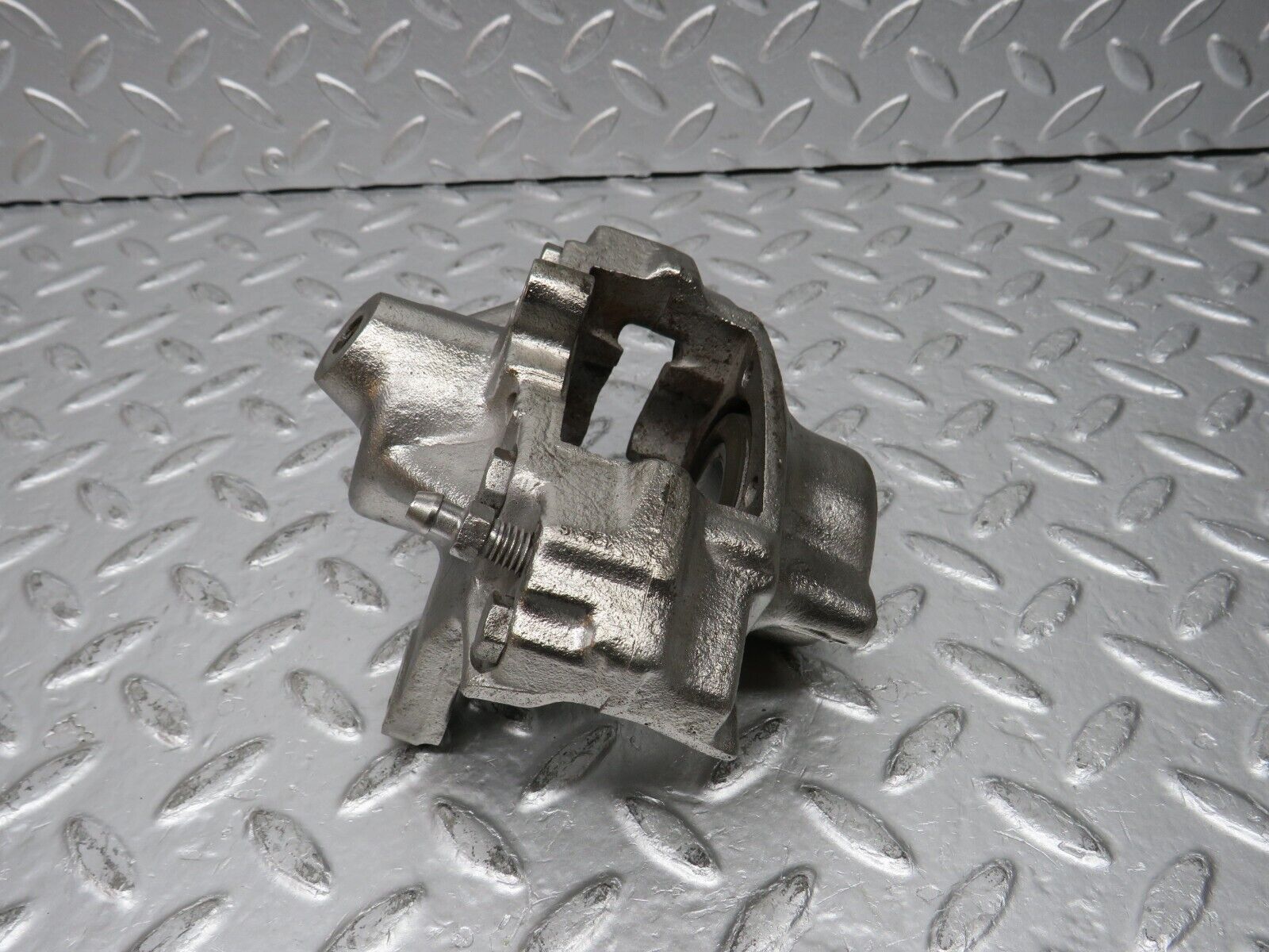 31509 Mercedes-Benz S124 220TE Wagon Rear Left Brake Caliper Ate 50P