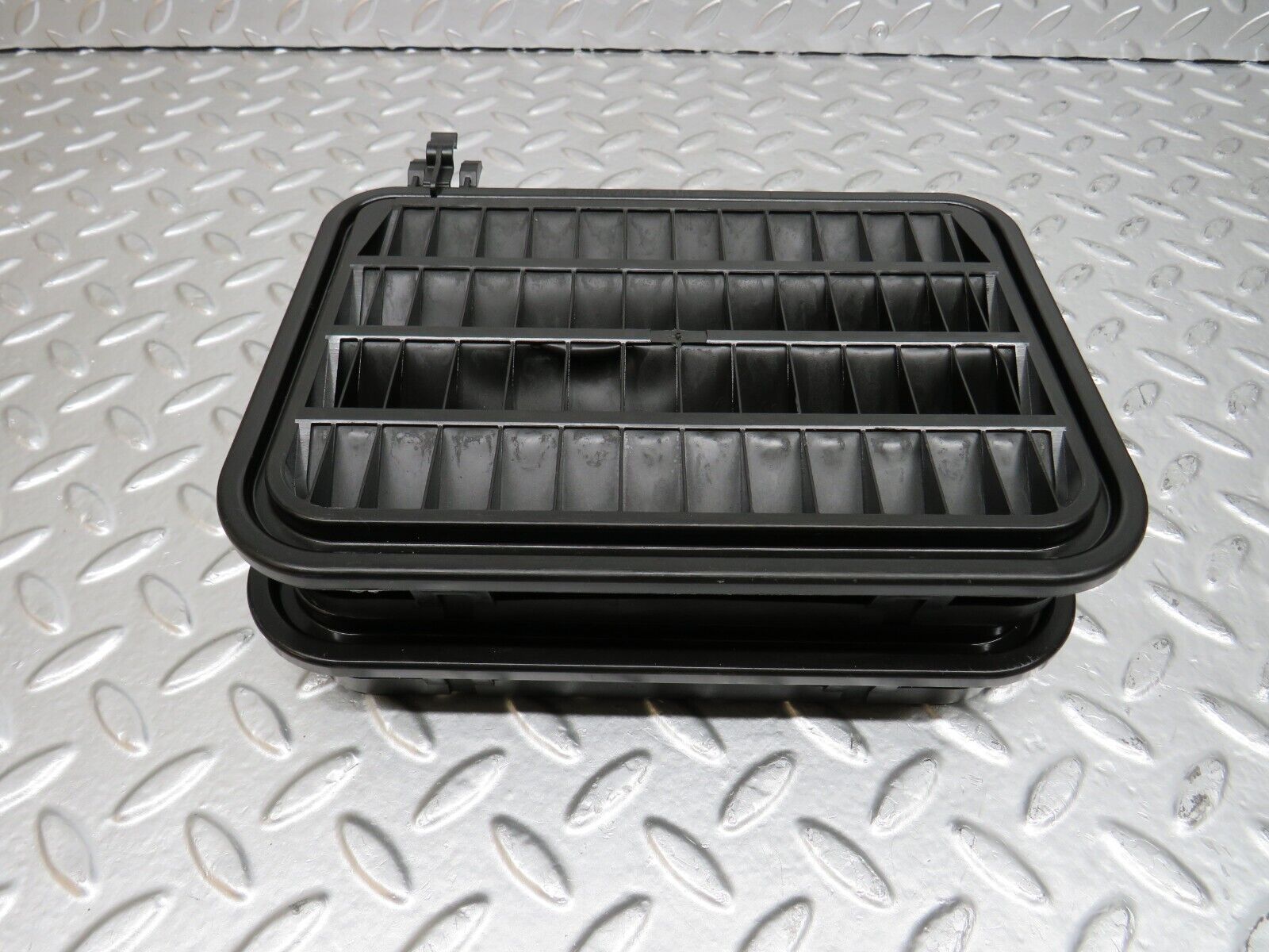 24626 Mercedes-Benz W140 S320 Trunk Boot Air Vent Grill Pair 1408300042