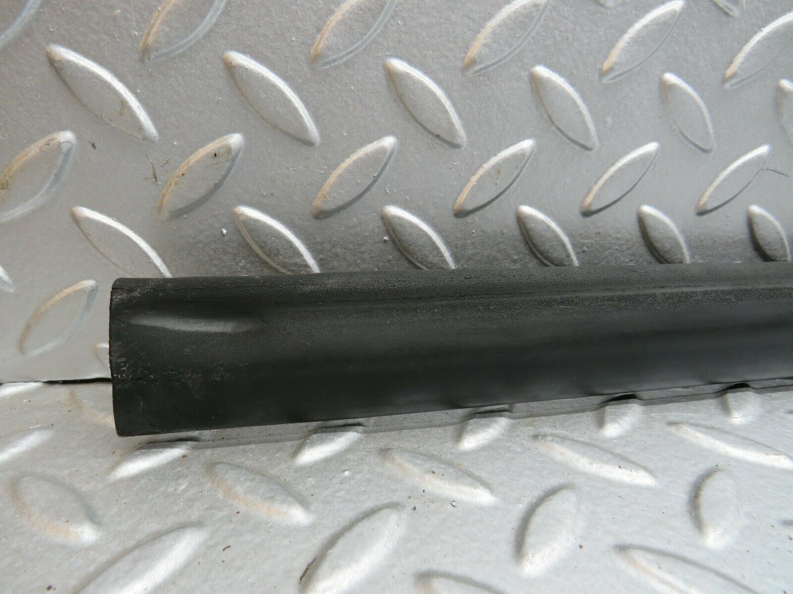 22268 Mercedes-Benz S123 280TE Wagon Rubber Seal Trim Right Side