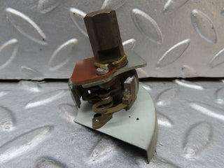 18351 Mercedes-Benz W108 280SE 3.5 Oil Pressure Gauge