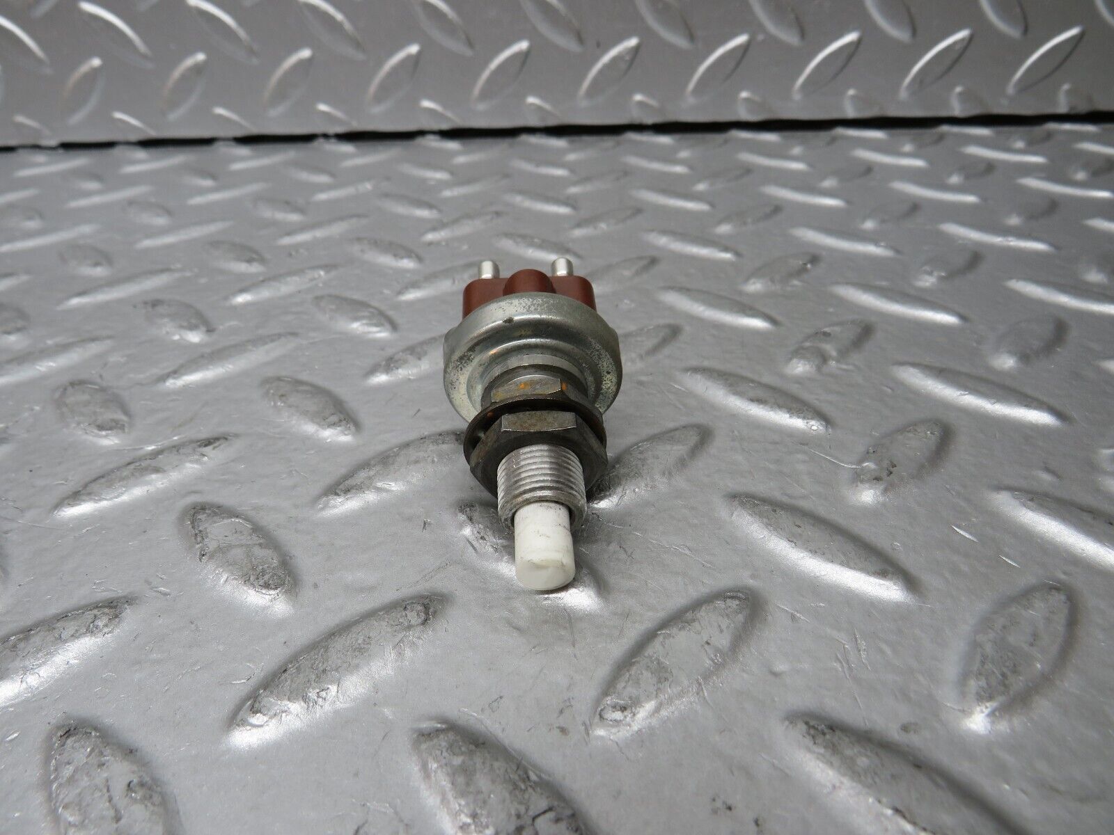 29779 Mercedes-Benz W123 230E Brake Light Contact Switch 190130