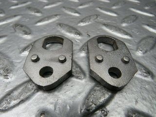 R107 SLC fuel injector bracket pair used OEM