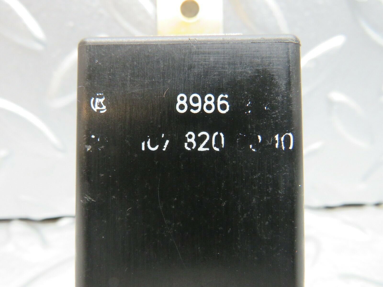 22252 Mercedes-Benz S123 280TE Wagon Rear Heated Window Relay 1078200010