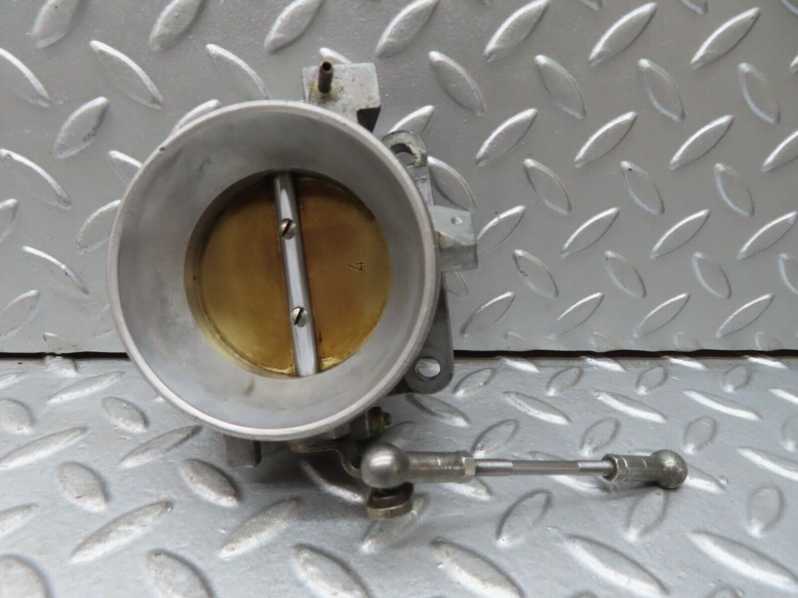 17822 Mercedes-Benz W116 450SEL Throttle Body Valve