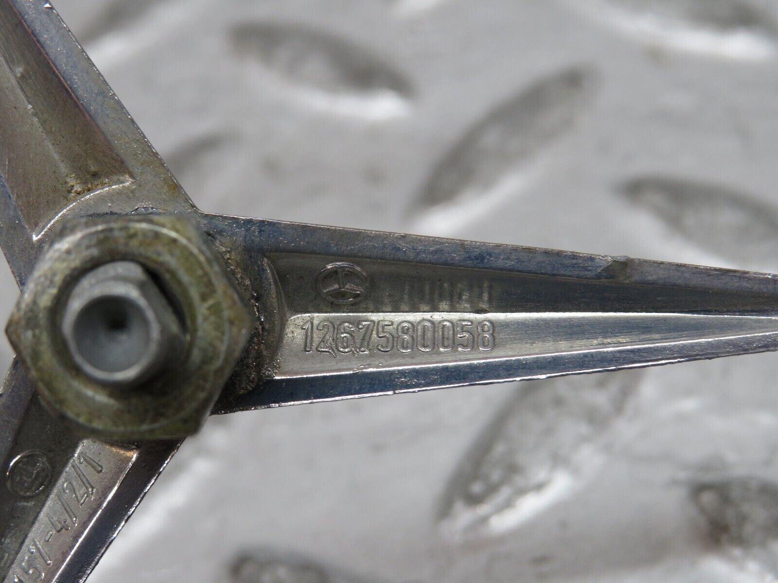 28825 Mercedes-Benz W123 230E Trunk Boot Lid Emblem  1267580058