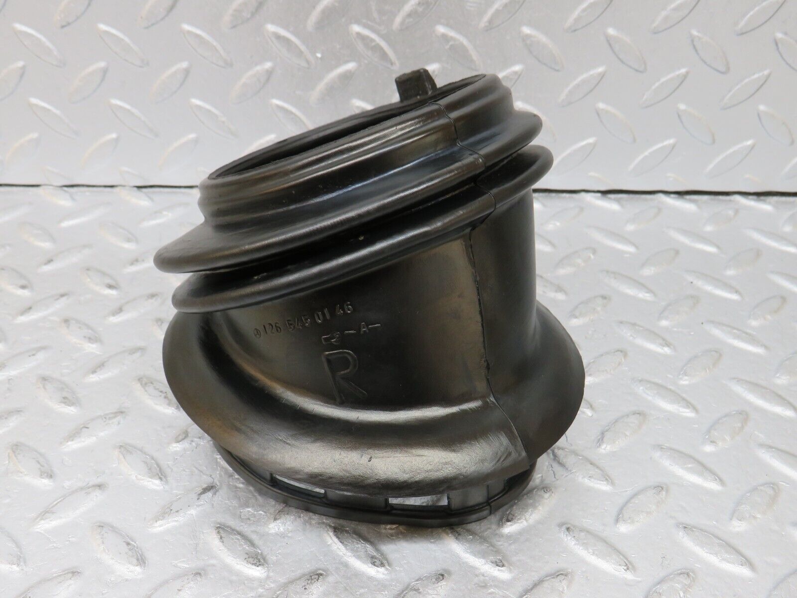 36180 Mercedes-Benz W126 420SE Fuse Box Rubber Grommet 1265450146