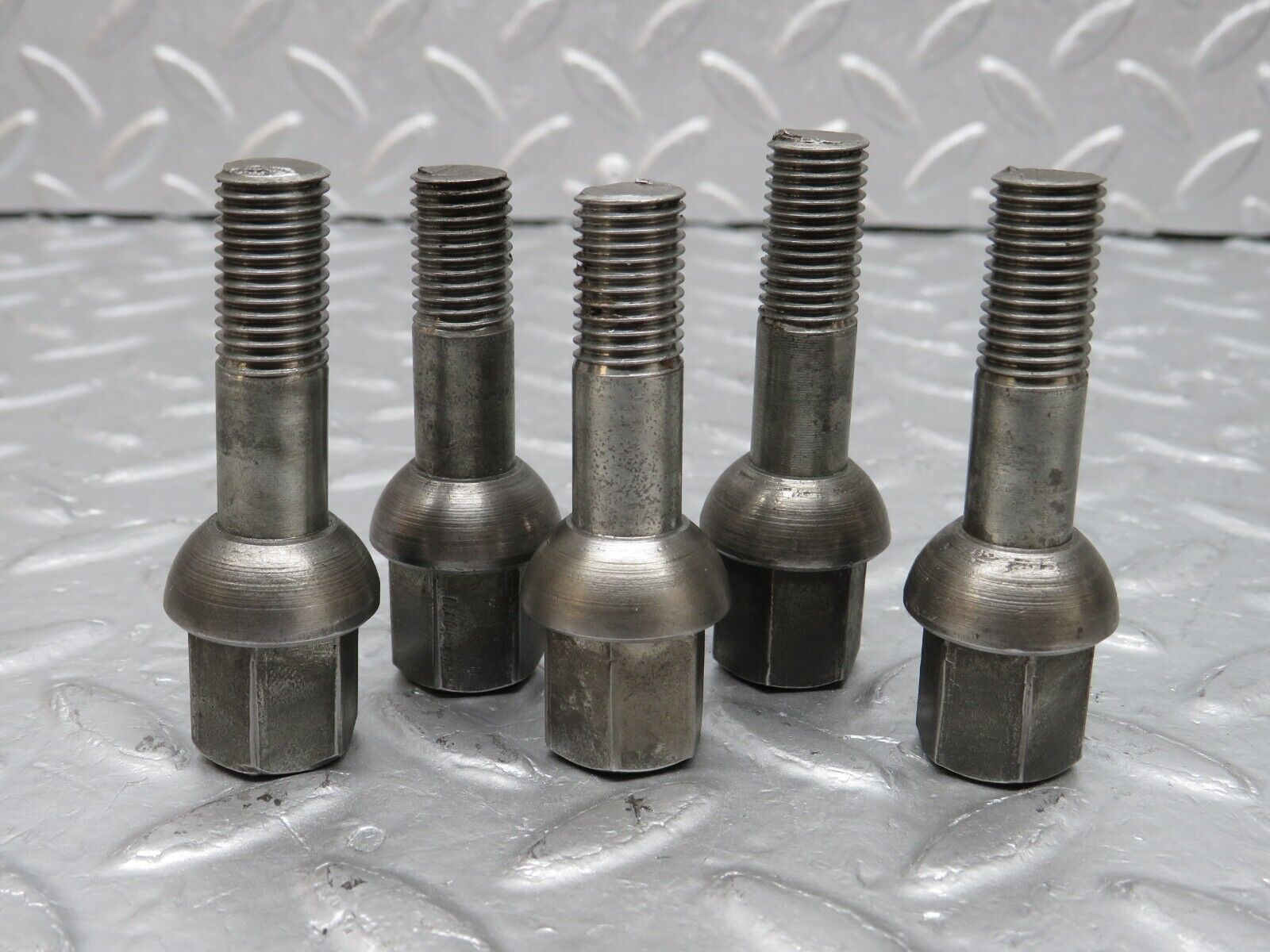 40157 Mercedes-Benz 5x Alloy Wheel Lug Bolt M12x1.5