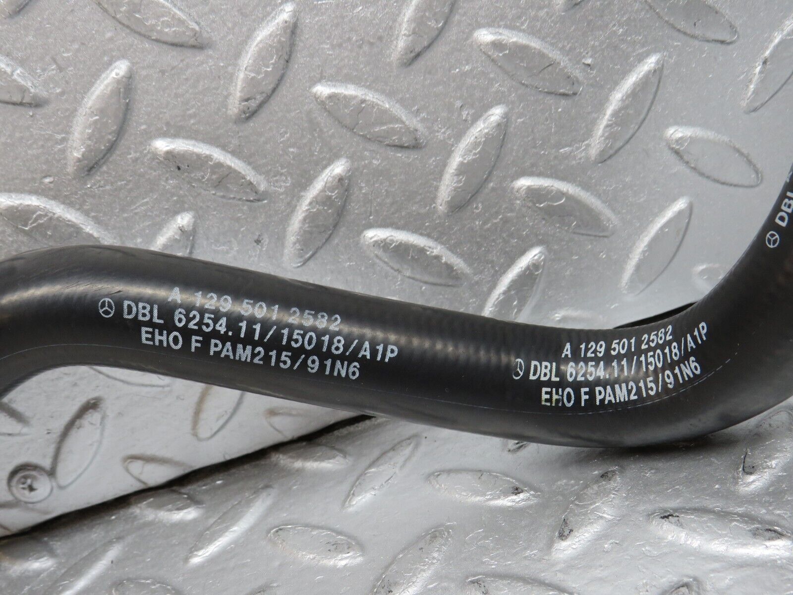 38277 Mercedes-Benz R129 280SL Coupe Radiator Lower Hose Pipe 1295012582