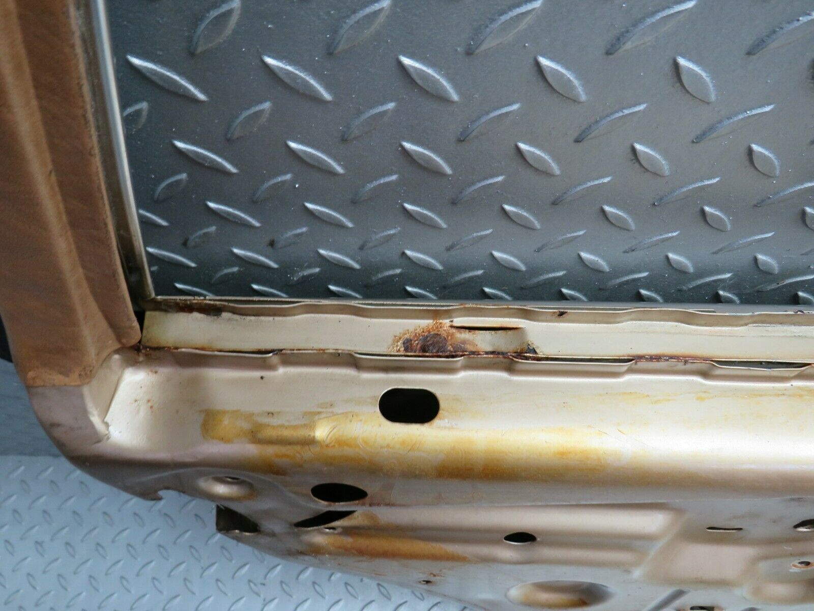 22108 Mercedes-Benz S123 280TE Wagon Rear Left Door