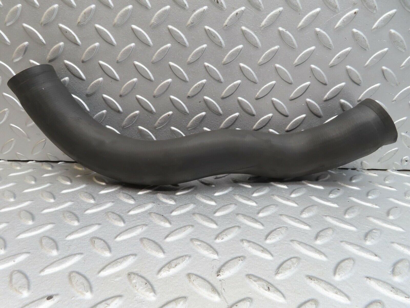 13786 Mercedes-Benz R107 450SL Radiator Hose 1165012482