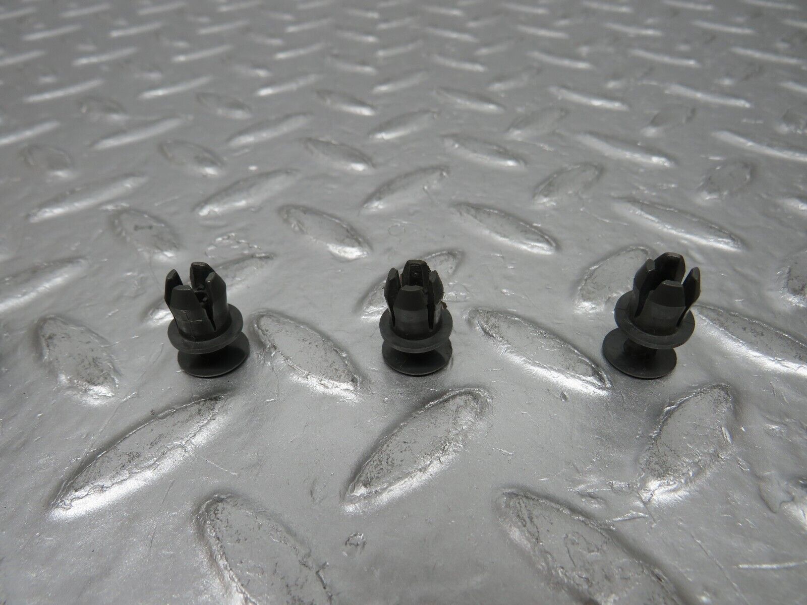 32506 Mercedes-Benz S124 300TE Wagon Glove Box 1246800191