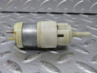 W123 windscreen washer pump used OEM