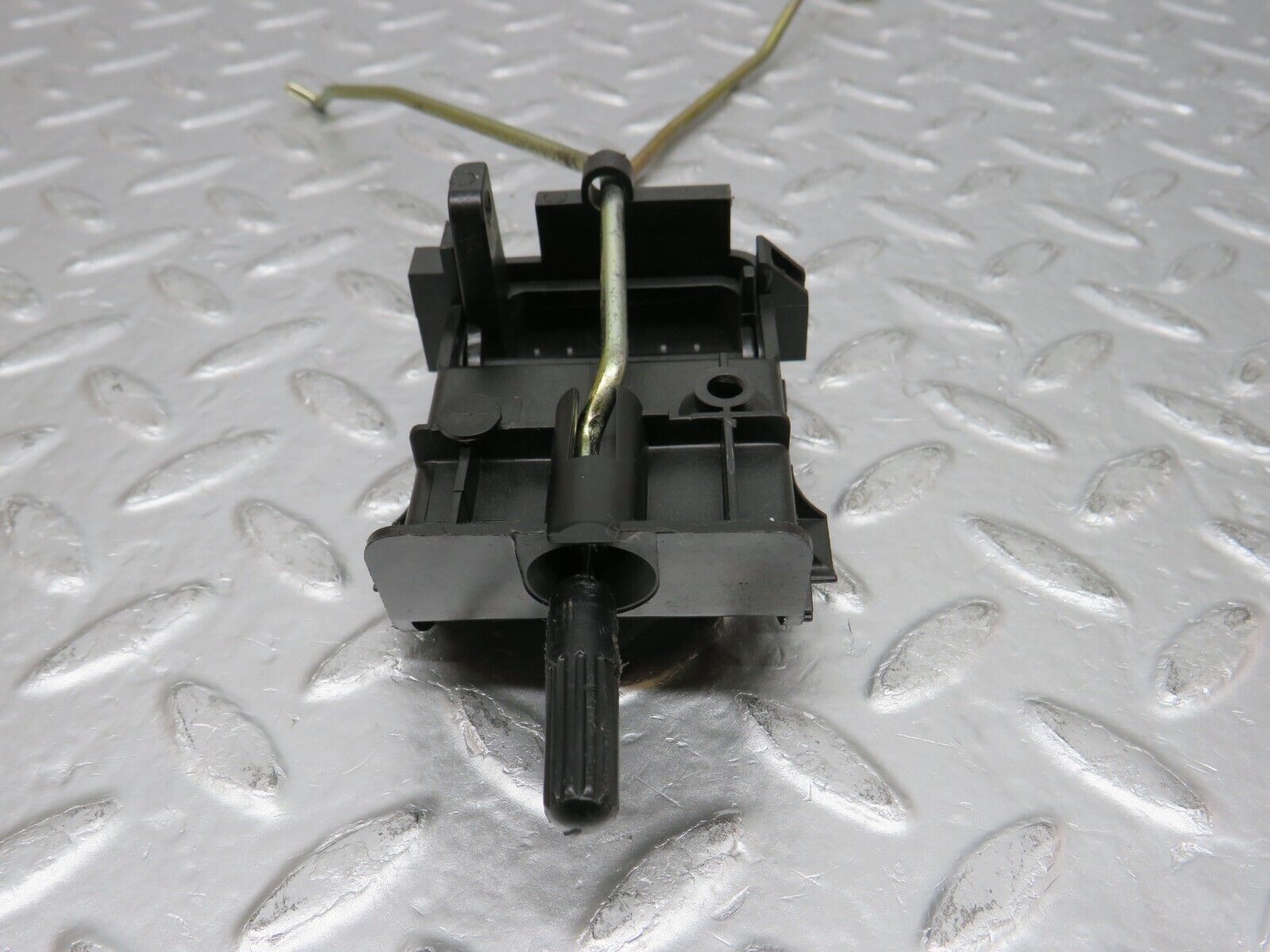 32495 Mercedes-Benz S124 300TE Wagon Interior Release Handle 1247660564