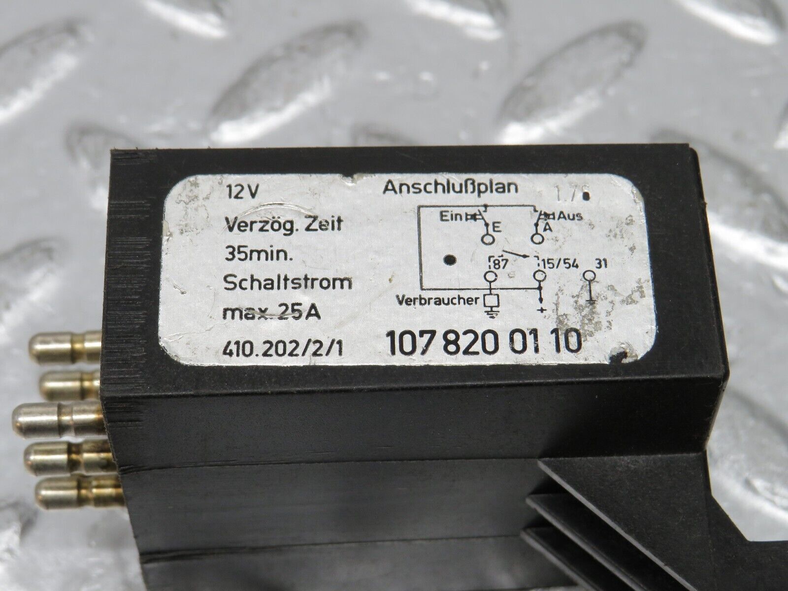 0136 Mercedes-Benz W116 350SE Heated Window Relay 1078200110