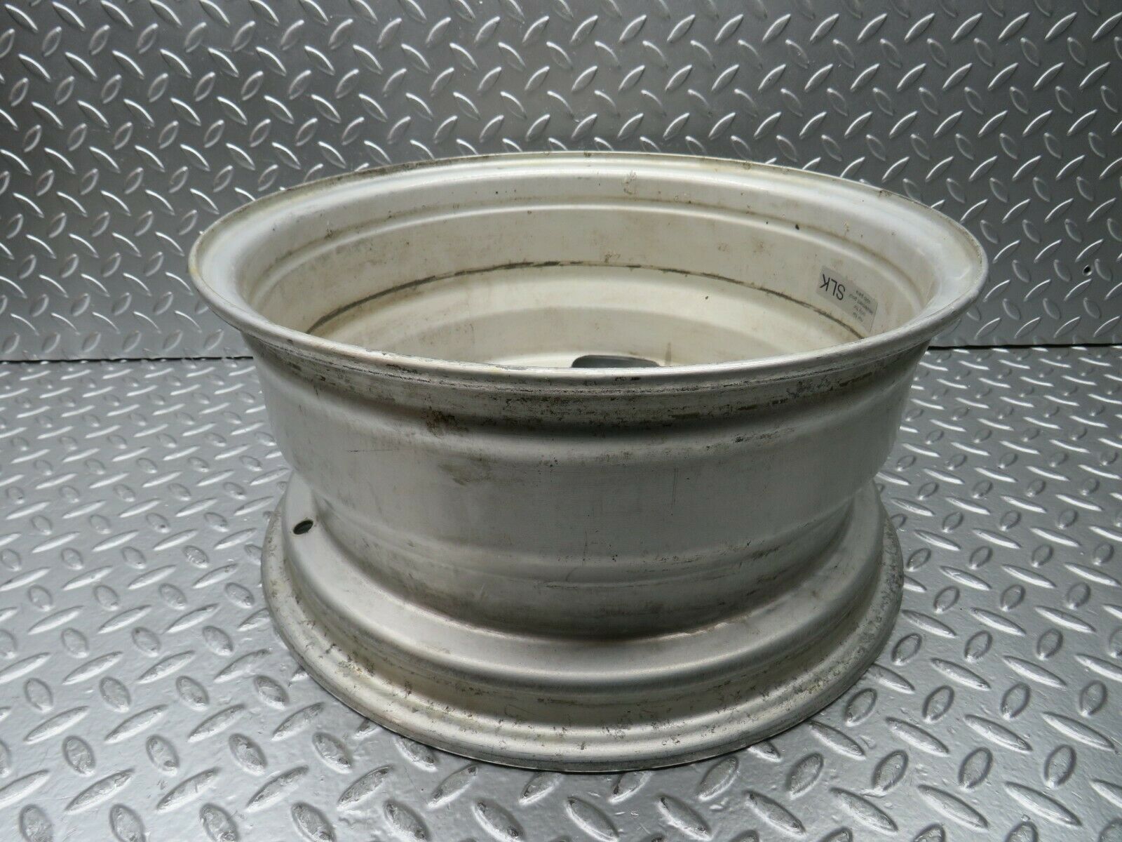 22843 Mercedes-Benz S123 280TE Alloy Wheel 7Jx15H2 ET37 1704010002
