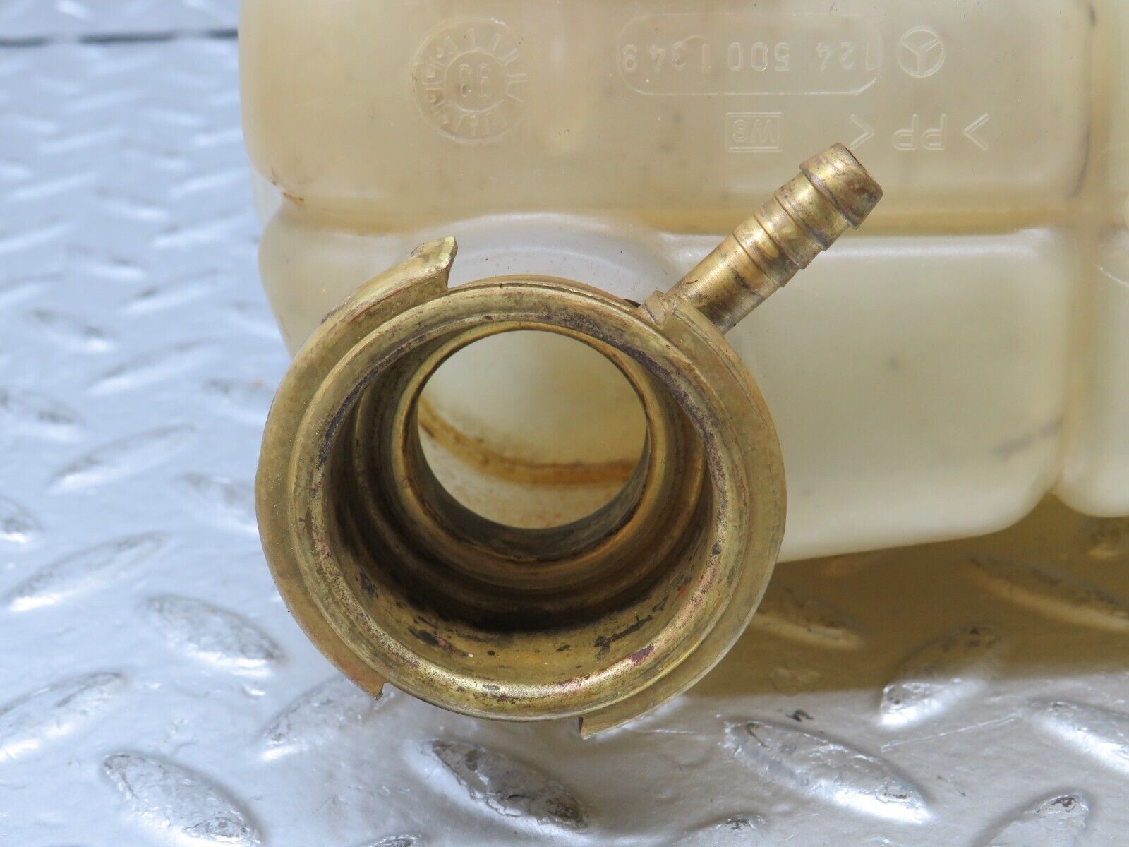 31186 Mercedes-Benz S124 220TE Coolant Reservoir Tank 1245001349 1245000406