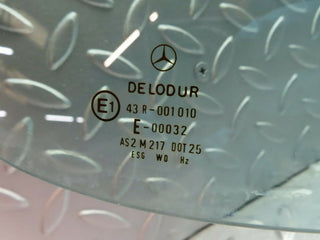 10675 Mercedes-Benz W123 230E Rear Heated Windscreen Glass