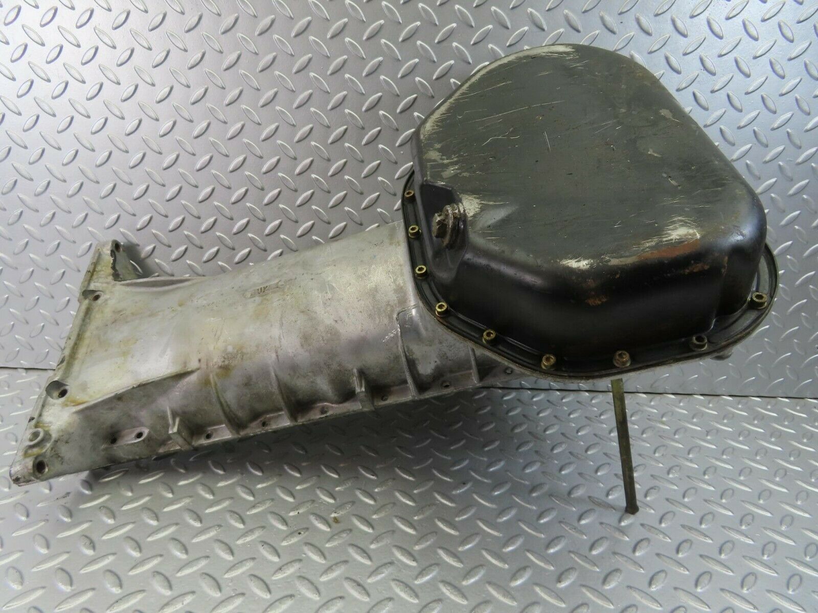 10191 Mercedes-Benz W108 Oil Pan Oil Sump 1080140302