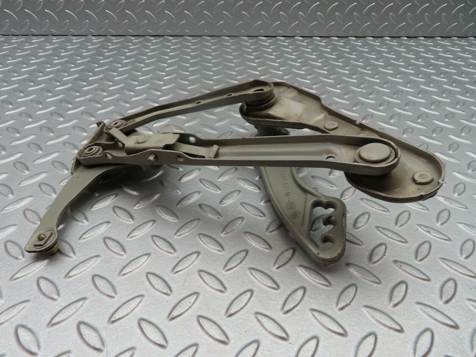 5399 Mercedes-Benz W124 230E Bonnet Hinge Right 1298870274