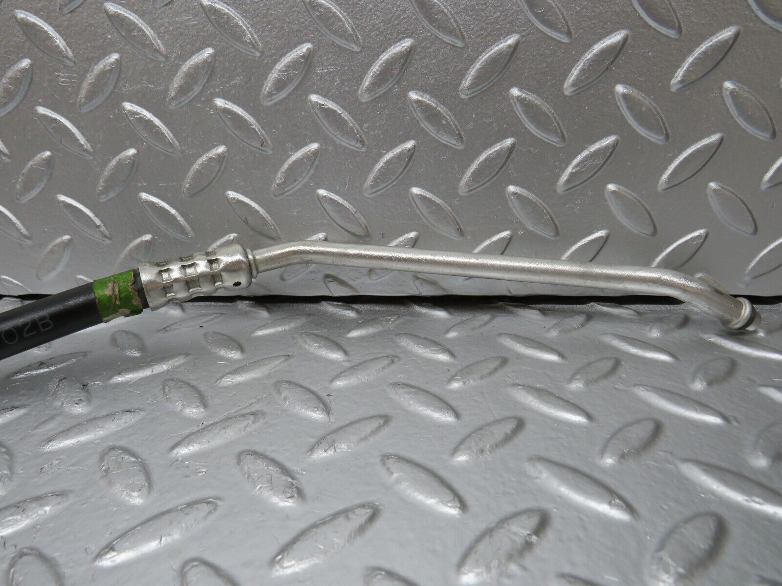 31316 Mercedes-Benz S124 Wagon 220TE Wagon Air Conditioning Hose Pipe