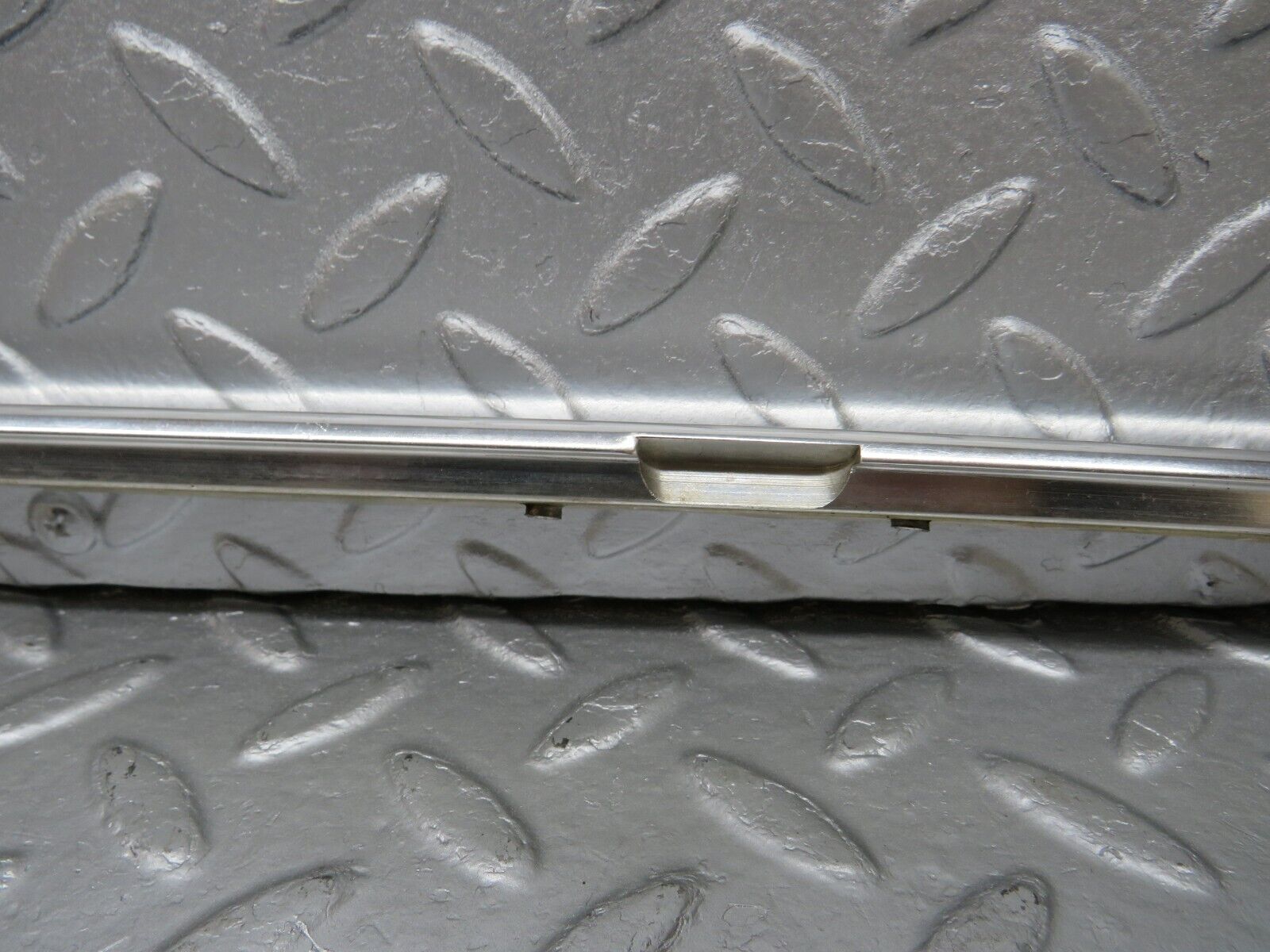 40204 Mercedes-Benz R107 Hardtop Roof Chrome Left Side