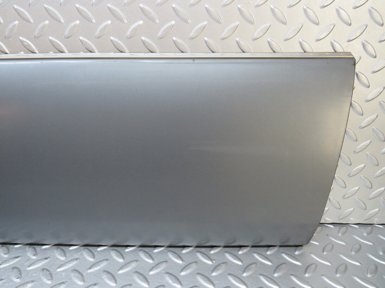26469 Mercedes-Benz C124 220CE Coupe Left Door Moulding Trim 1246902140