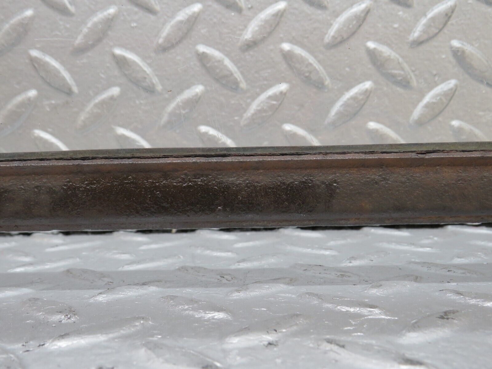 35793 Mercedes-Benz W108 Front Left Door Window Glass