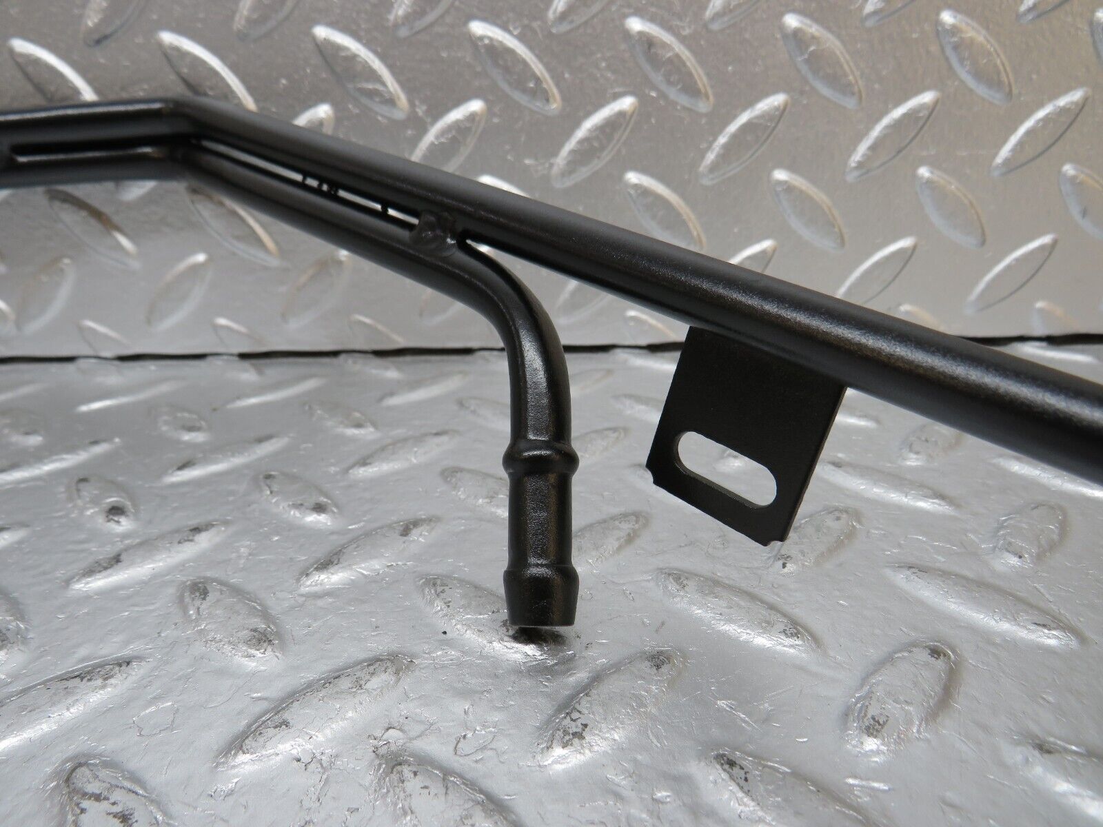 31535 Mercedes-Benz S124 220TE Wagon Oil Cooling Pipe