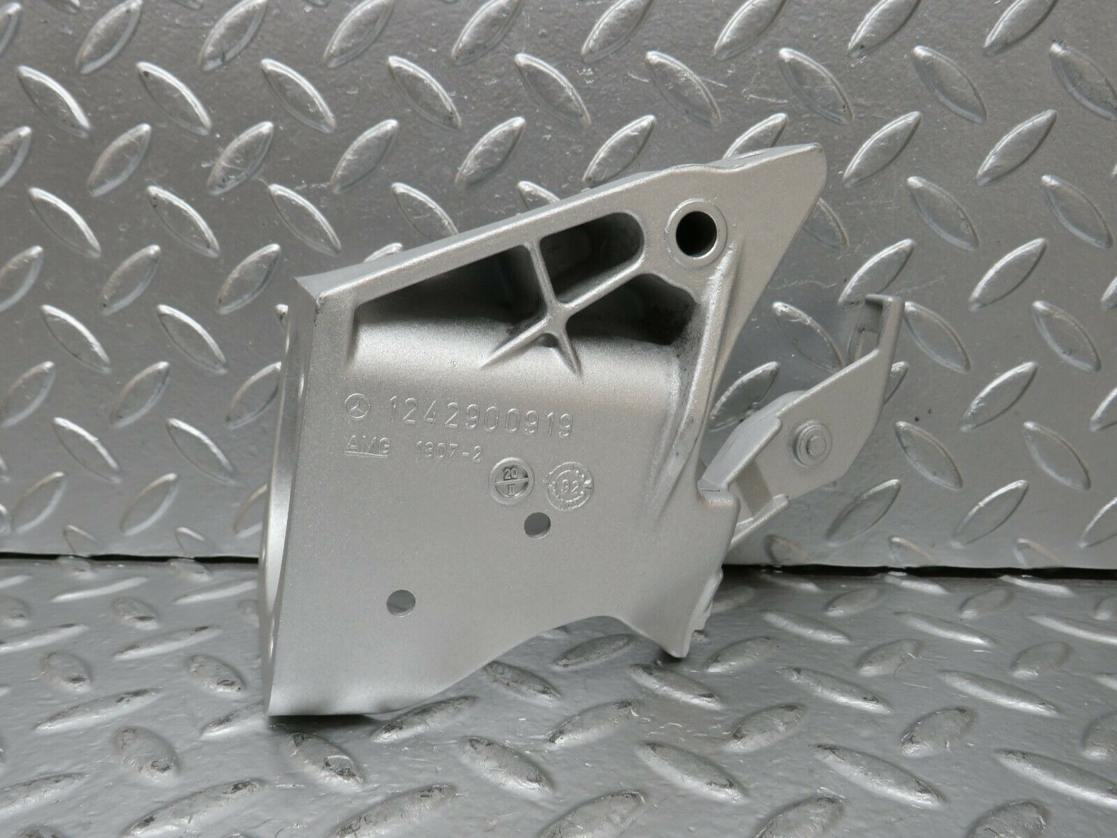 24345 Mercedes-Benz S124 220TE Wagon Brake Pedal Bracket 1242900919