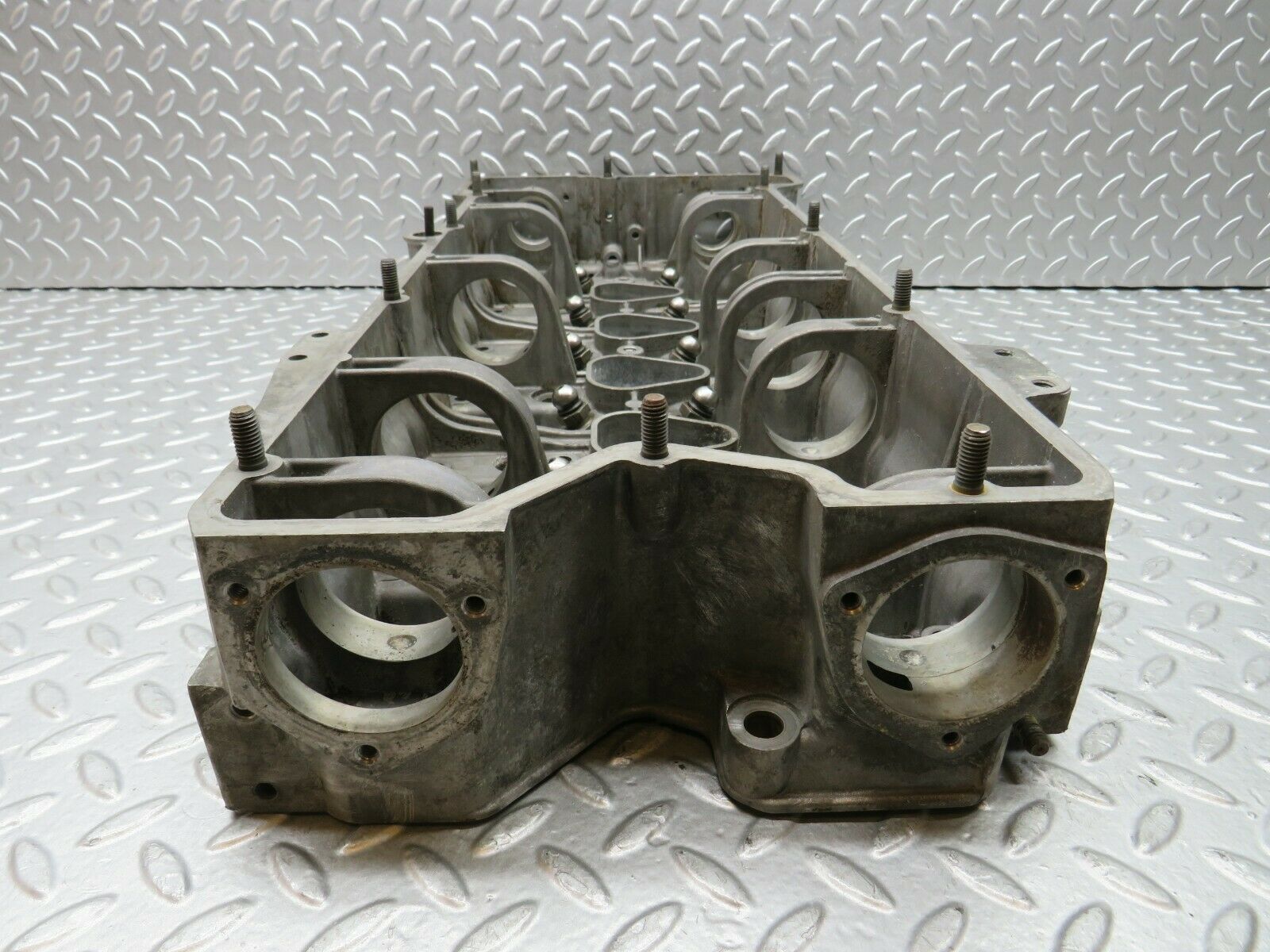 22229 Mercedes-Benz S123 280TE Wagon Camshaft Bearing Casing 1100163304