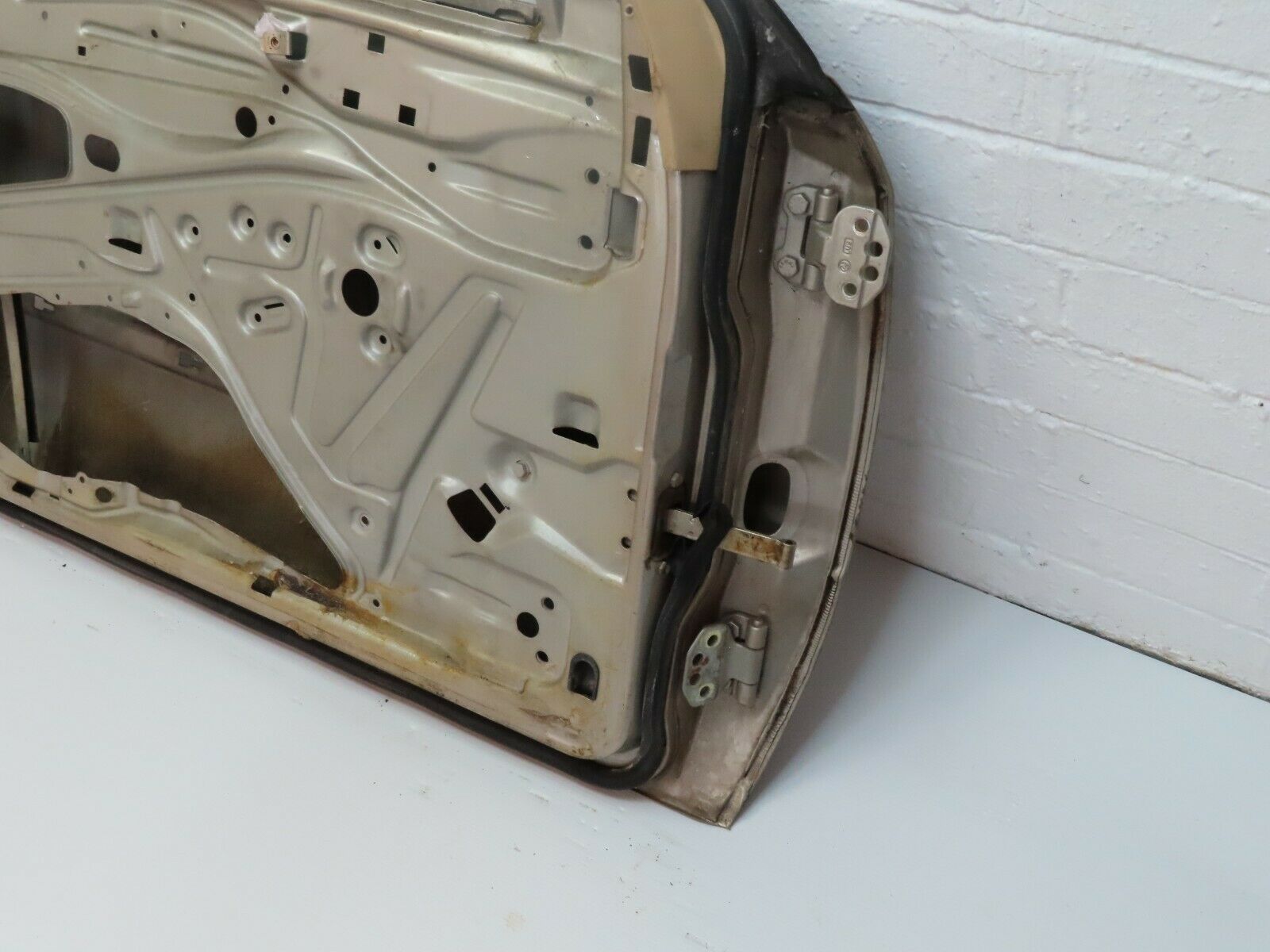 5420 Mercedes-Benz W124 230E Front Left Door