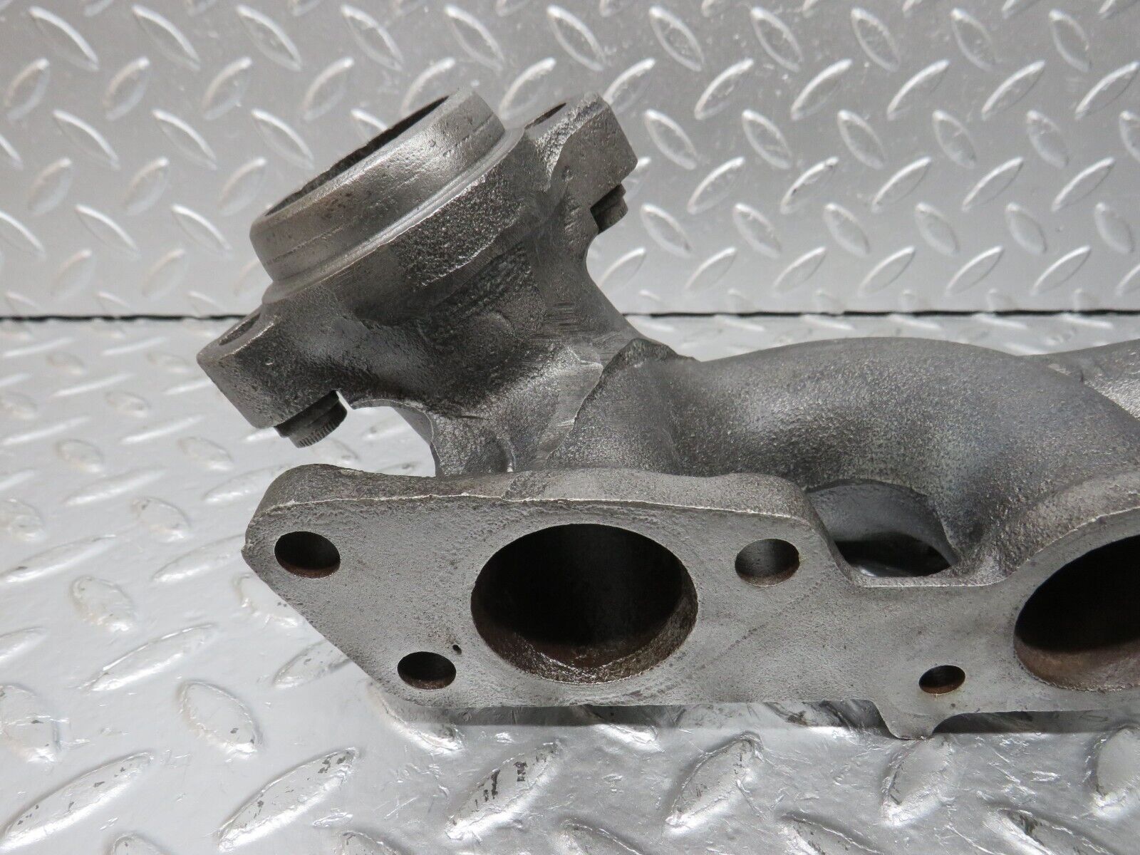 33101 Mercedes-Benz R129 300SL Exhaust Manifold Cylinder 4-6 1031422202