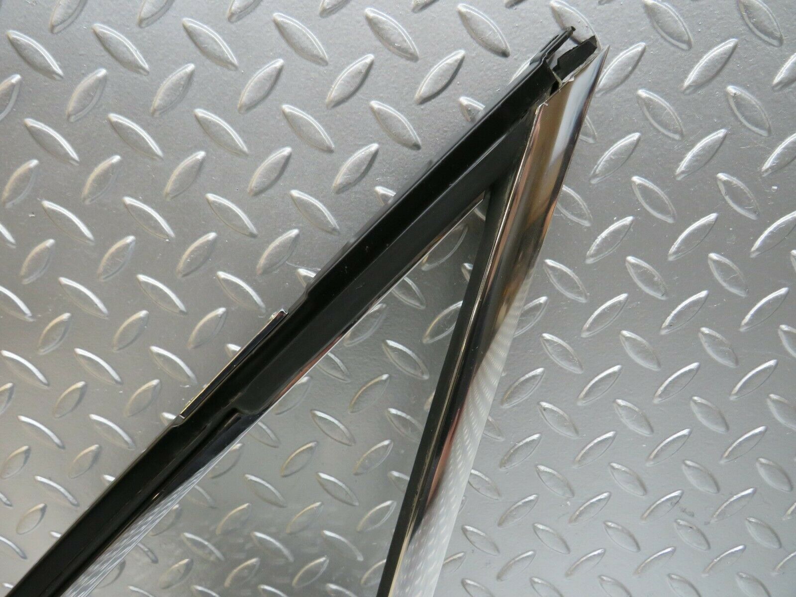 24585 Mercedes-Benz W108 Front Right Quarter Window