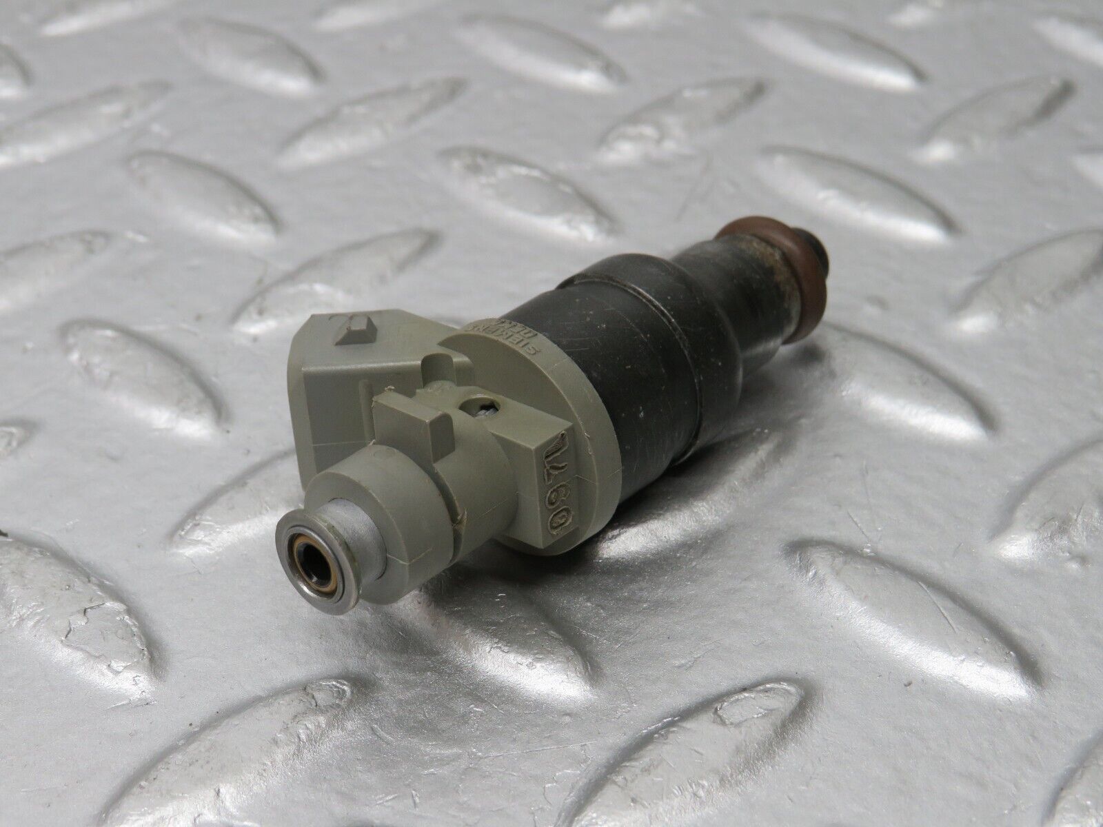 33486 Mercedes-Benz W202 C180 Fuel Injector Siemens 0000787423