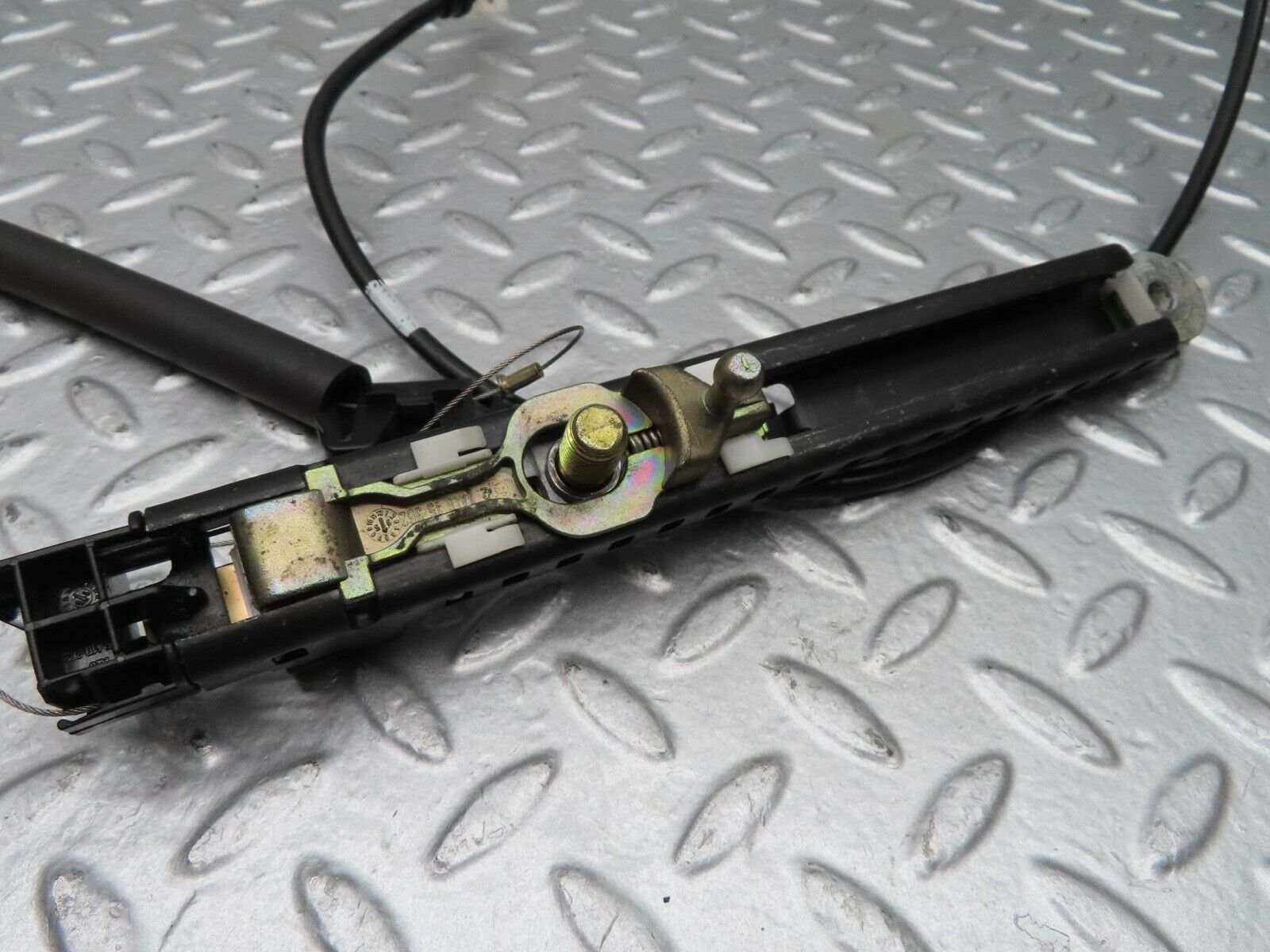 15041 Mercedes-Benz W140 S320 Rear Right Head Rest Folding Mechanism Cable