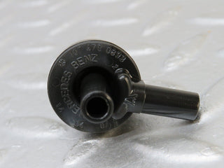 36911 Mercedes-Benz C126 420SEC Coupe Engine Crankcase Vent Valve 1074700893