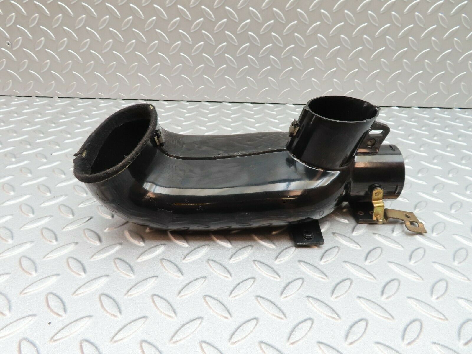 5002 Mercedes-Benz R107 350SL Coupe Heater Air Duct