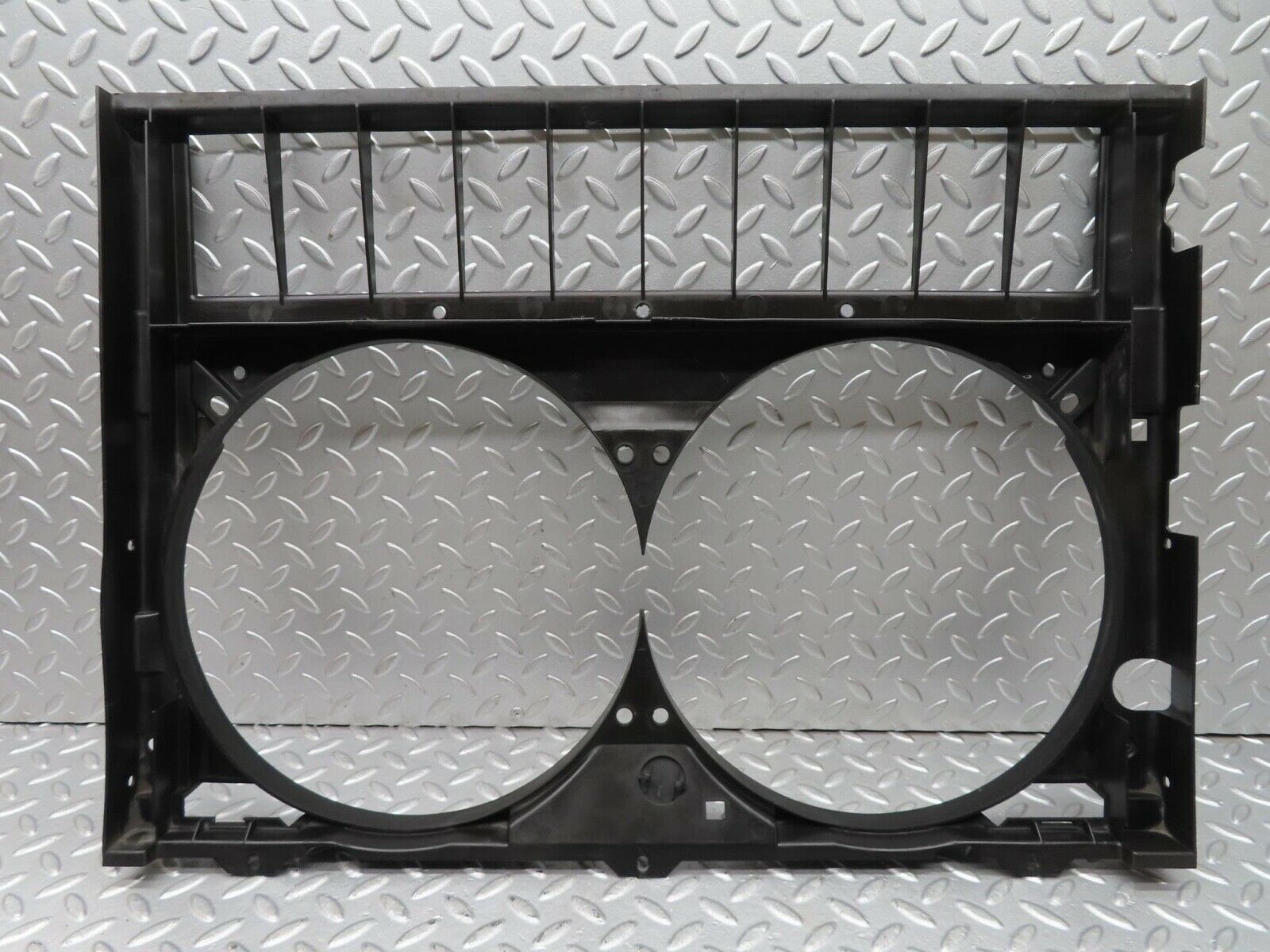 15153 Mercedes-Benz W140 S320 Radiator Fan Frame 1405051755