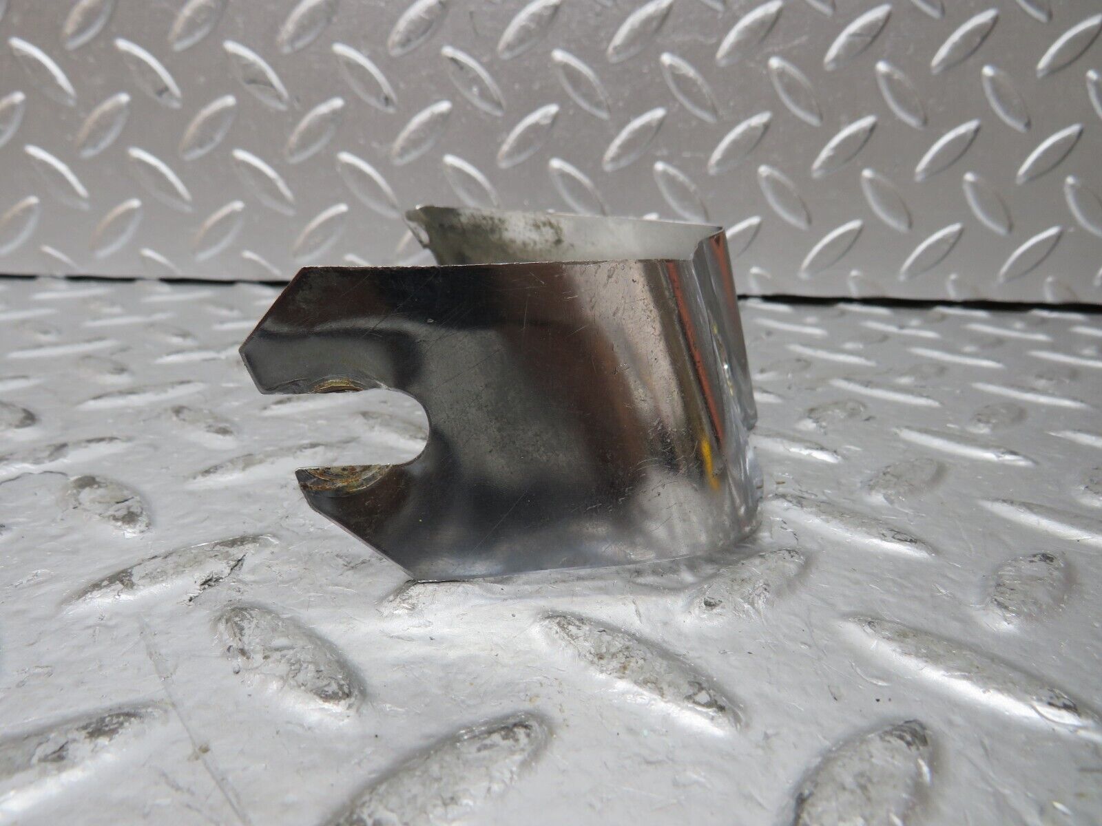 26372 Mercedes-Benz W116 450SE Bumper Corner Screw Cover Chrome Right