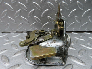 20981 Mercedes-Benz W114 250CE Coupe Left Door Lock Mechanism