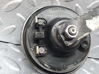 41543 Mercedes-Benz W124 200E Horn Hella 002952