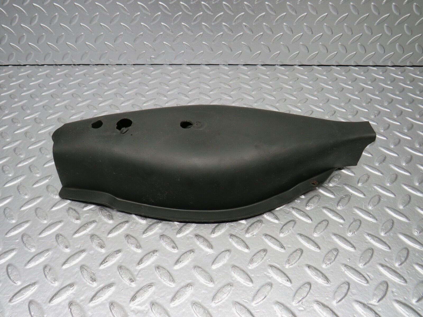 30762 Mercedes-Benz W201 190E 2.0L Rear Control Arm Cover 2013520588