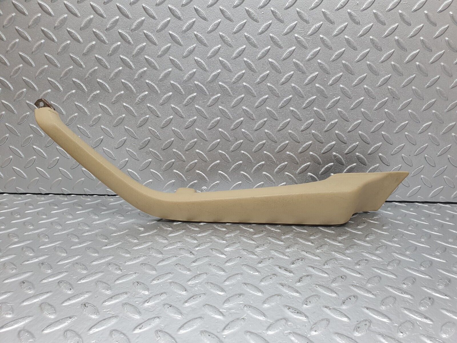 40930 Mercedes-Benz W126 300SE Rear Right Interior Door Handle Beige 126970121