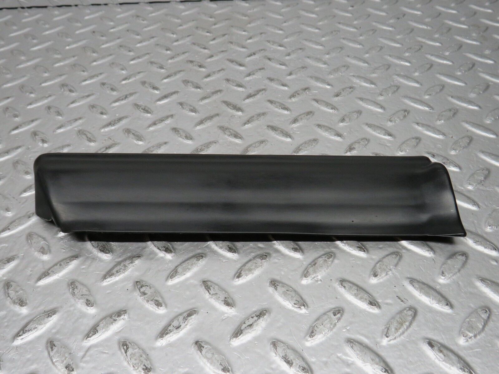32005 Mercedes-Benz W123 230E Front Left Fender Wing Lower Moulding Trim