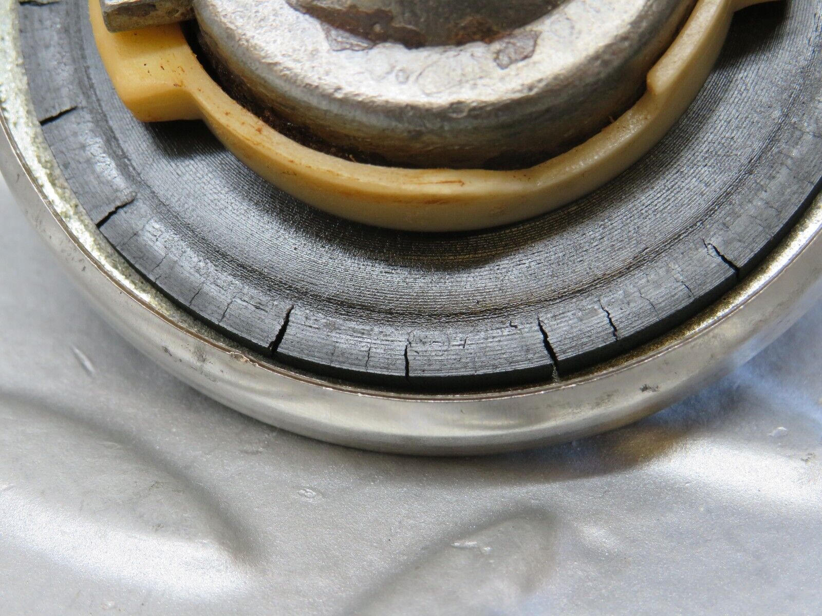 36804 Mercedes-Benz W201 190E 2.0L Fuel Tank Metal Cap 1244700005