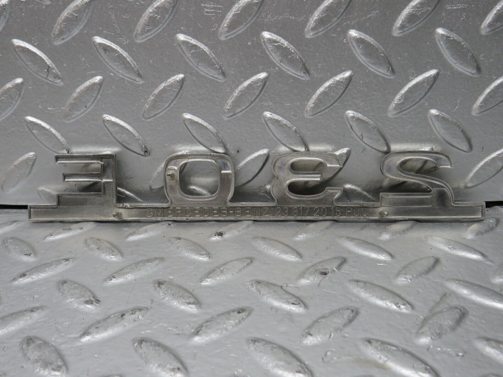 32050 Mercedes-Benz W123 230E Trunk Badge Logo Emblem 1238172015