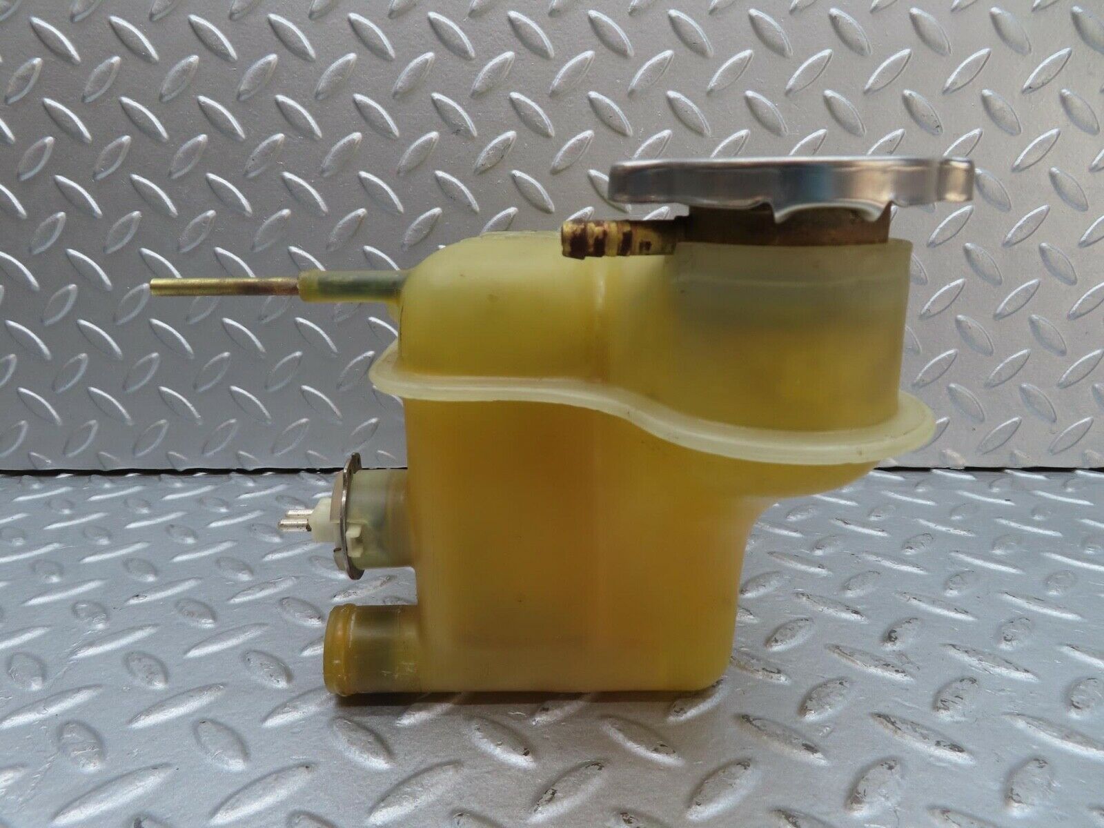 16428 Mercedes-Benz W124 260E Coolant Tank Reservoir 1245000649