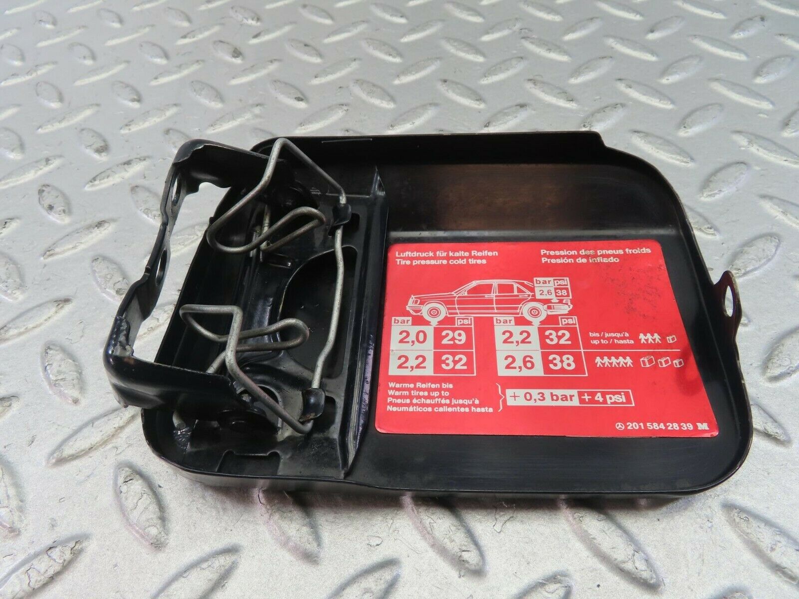 10374 Mercedes-Benz W201 190E Fuel Tank Flap Cap 2015842839