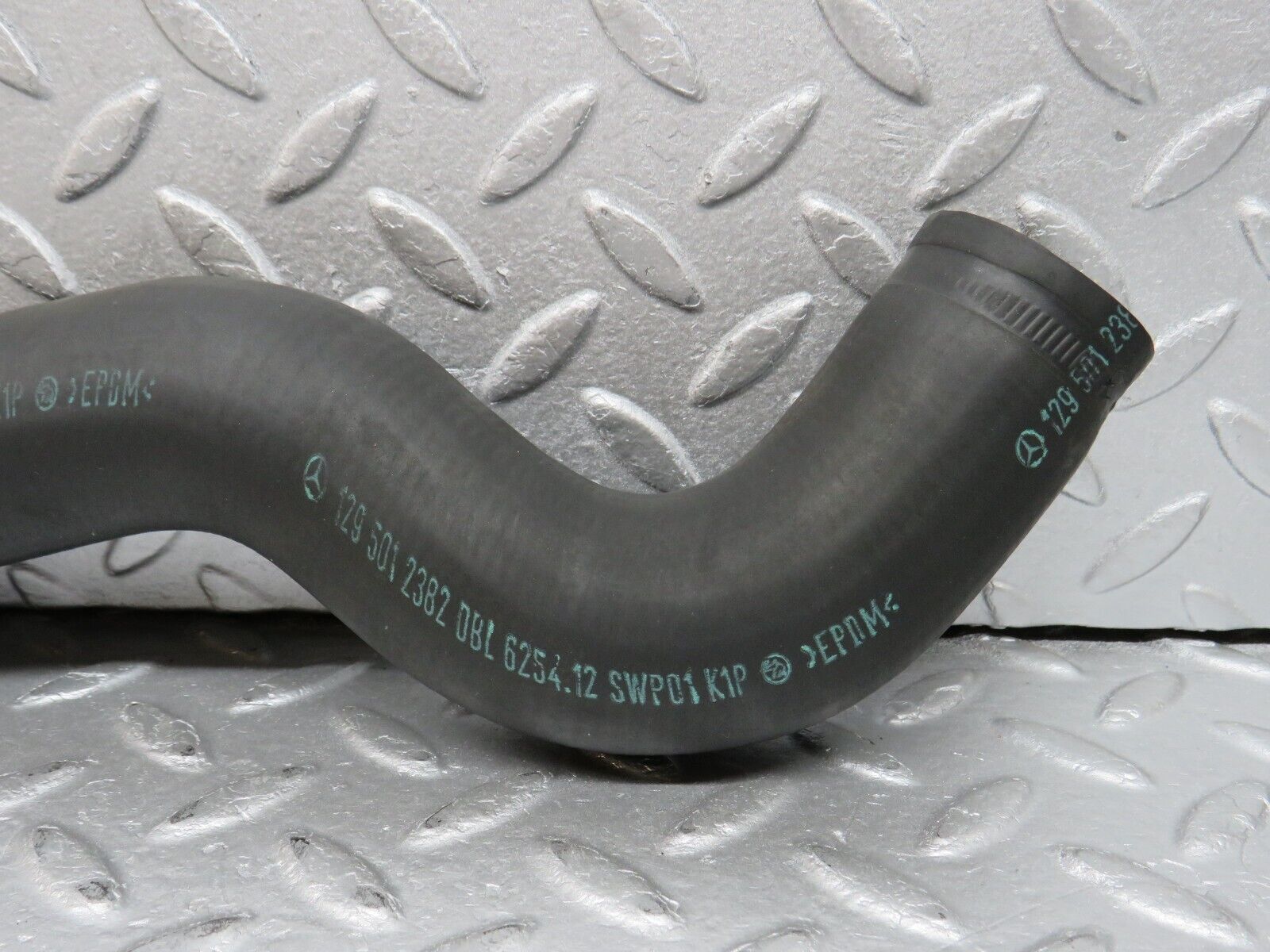 38276 Mercedes-Benz R129 280SL Coupe Upper Radiator Hose Pipe 1295012382